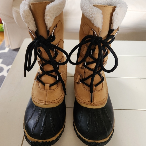 Sorel Caribou Slim Waterproof Boot - Picture 1 of 5